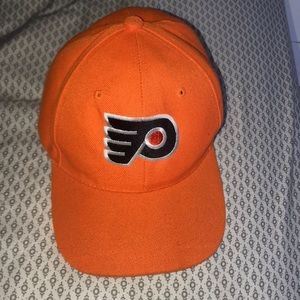Flyers hat